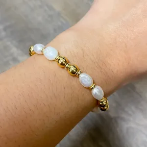 Oblong Pearl Stretch Bracelet